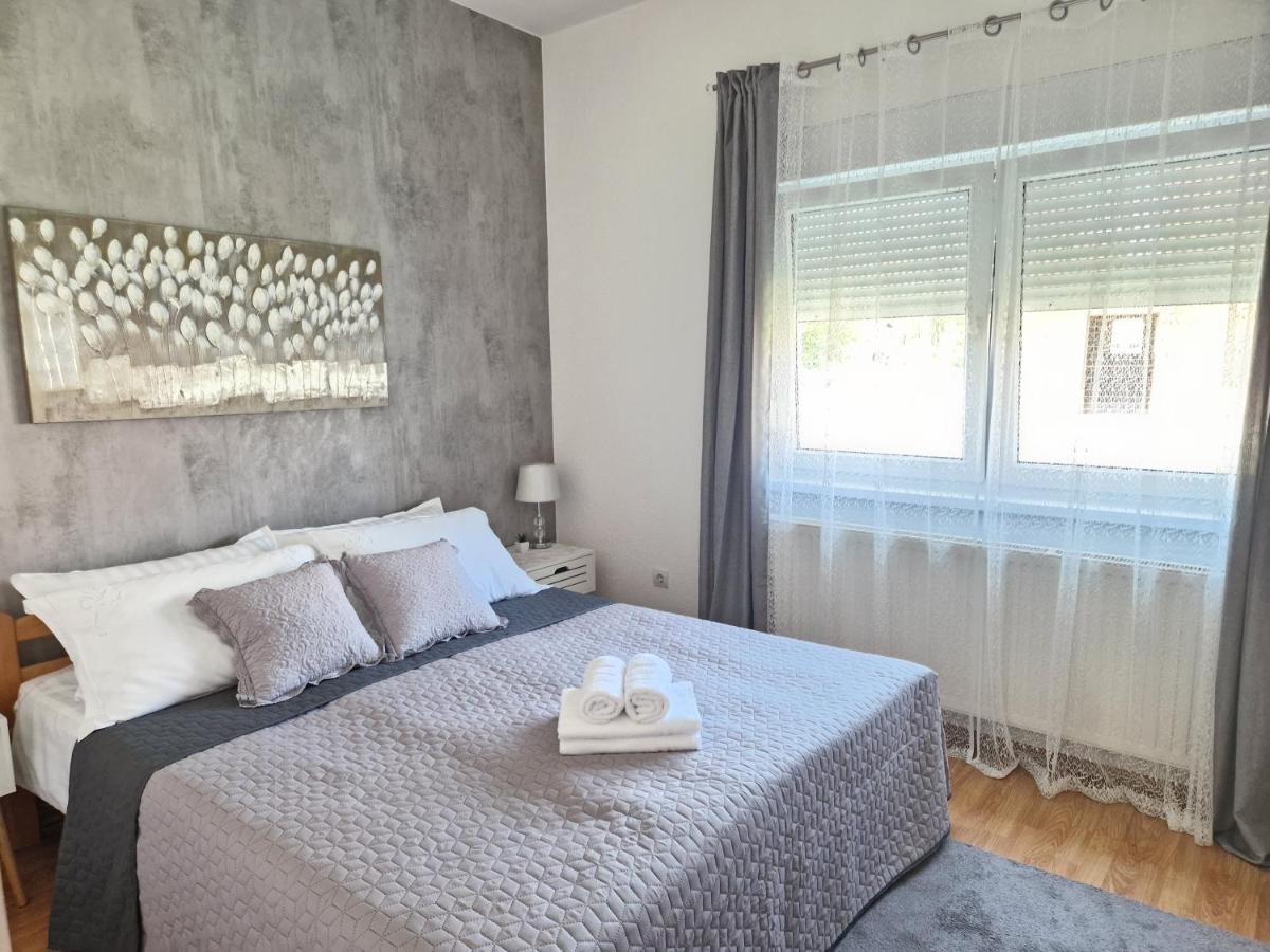 Vacation Home Ivana Vukovar Exterior foto